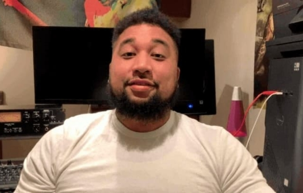 REVIEW name REVIEW country